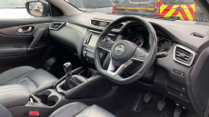 Nissan Qashqai 1.3 DiG-T N-Motion 5dr Petrol Hatchback